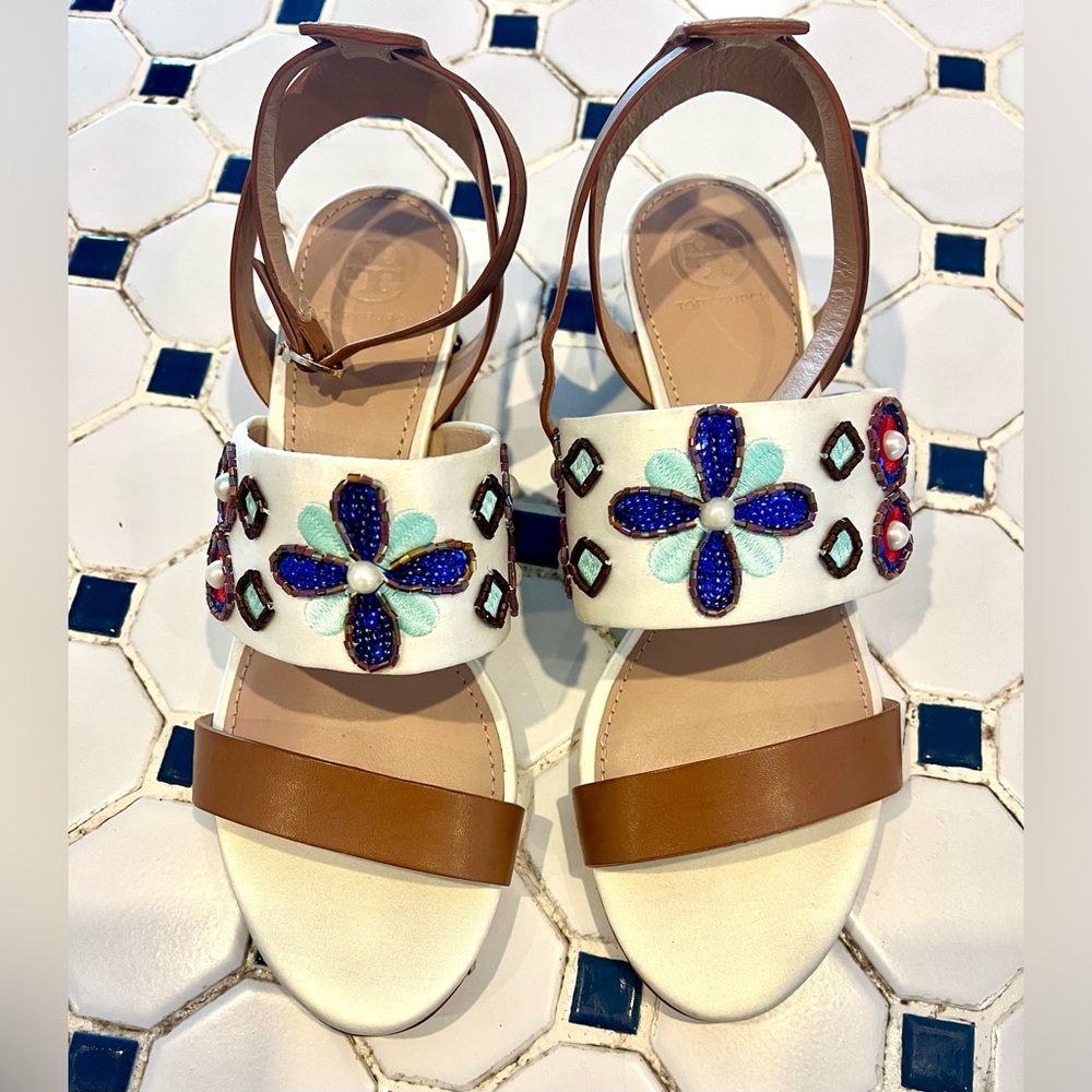 NWOB SZ 7 1/2 Tory Burch Estella Embellished Wedges